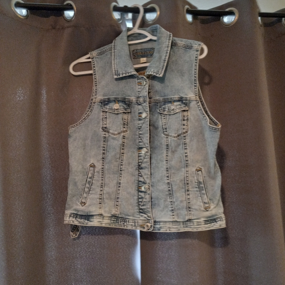 Short sleeve jean shirt/ jacket